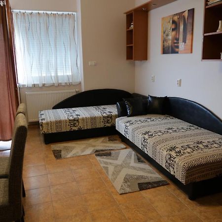 Eva Apartman Szigetvár Exteriör bild