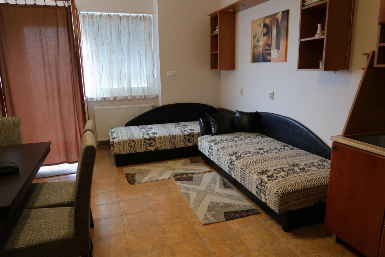 Eva Apartman Szigetvár Exteriör bild
