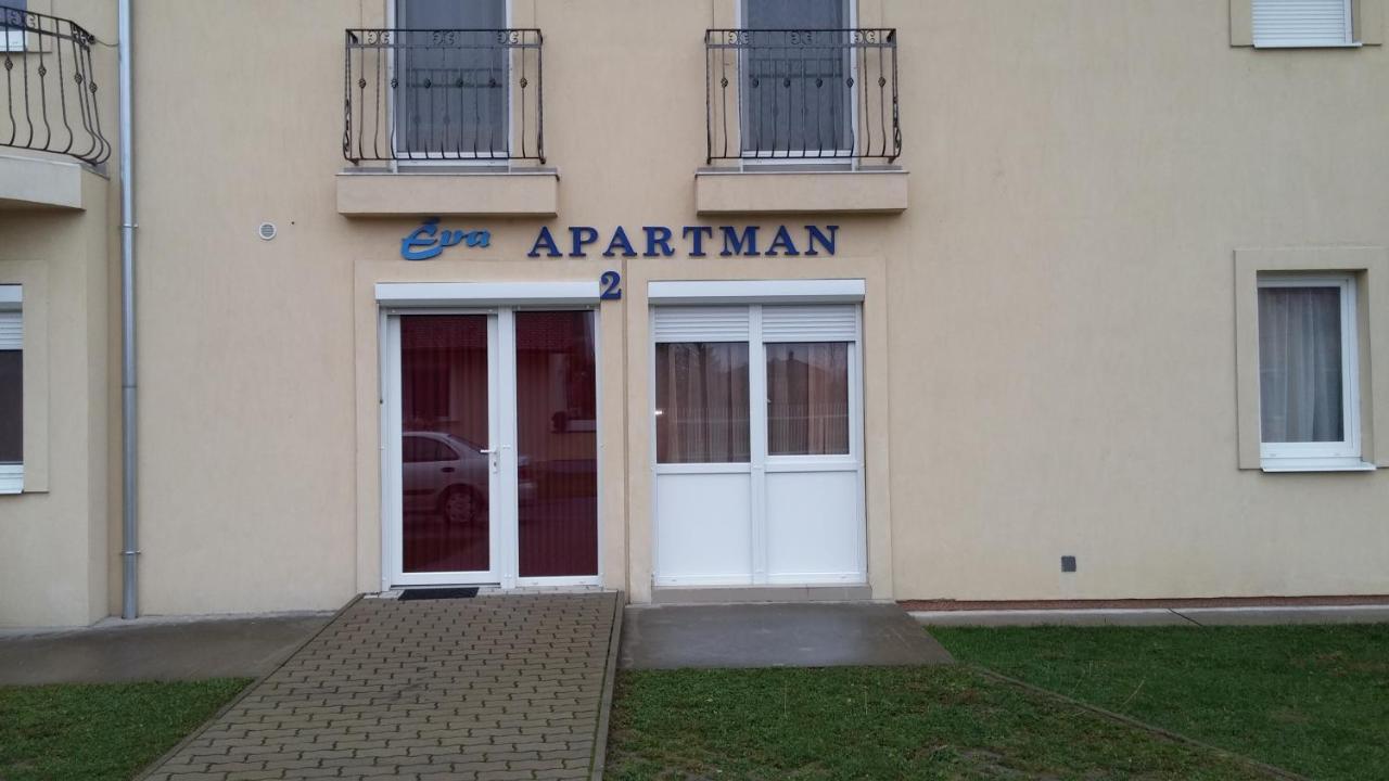 Eva Apartman Szigetvár Exteriör bild